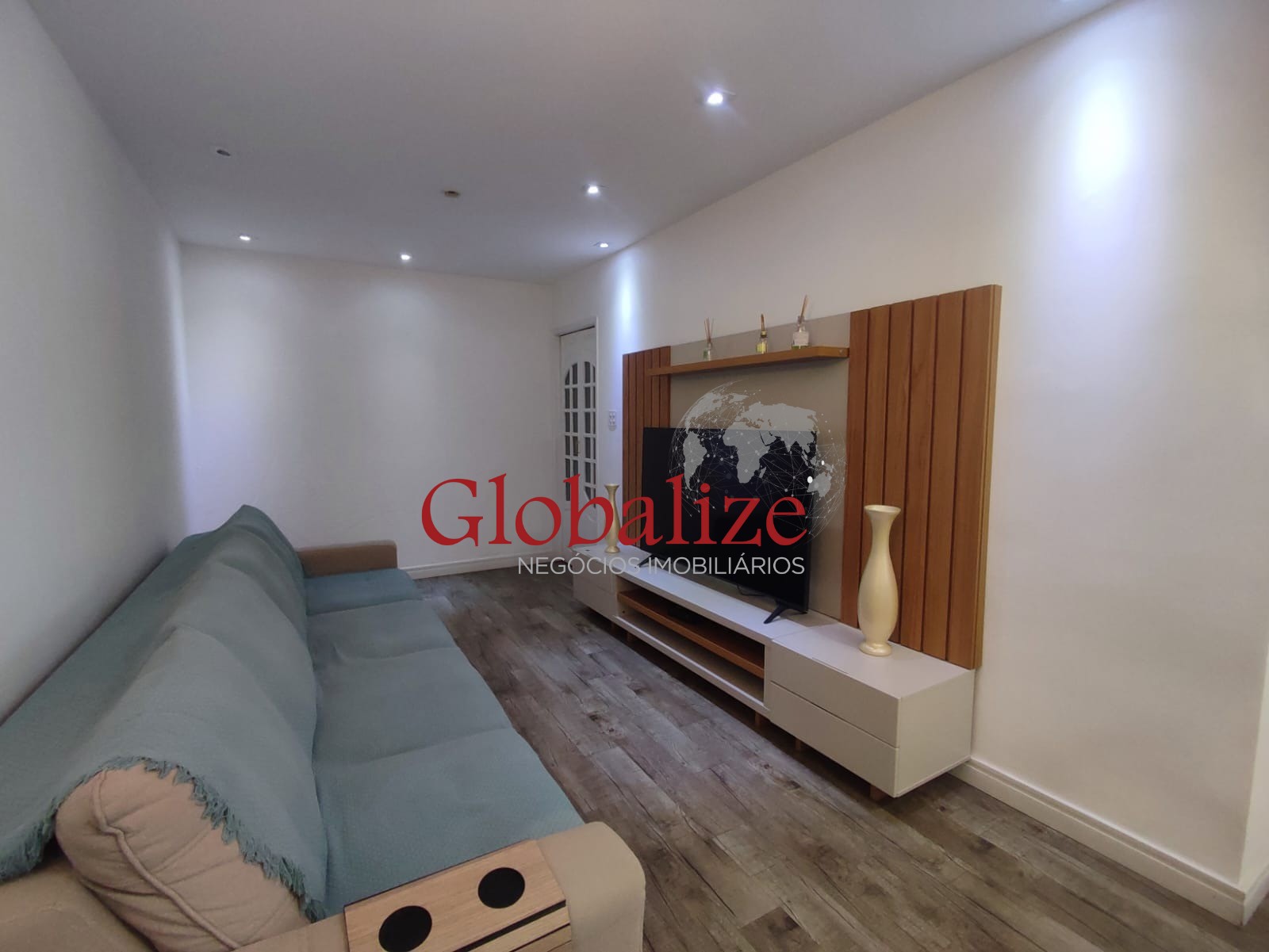 Apartamento à venda com 3 quartos, 96m² - Foto 1