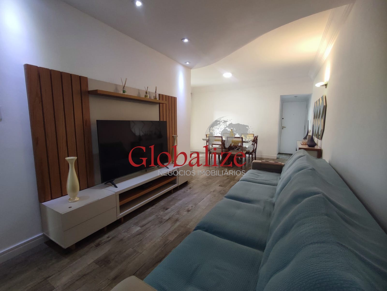 Apartamento à venda com 3 quartos, 96m² - Foto 2