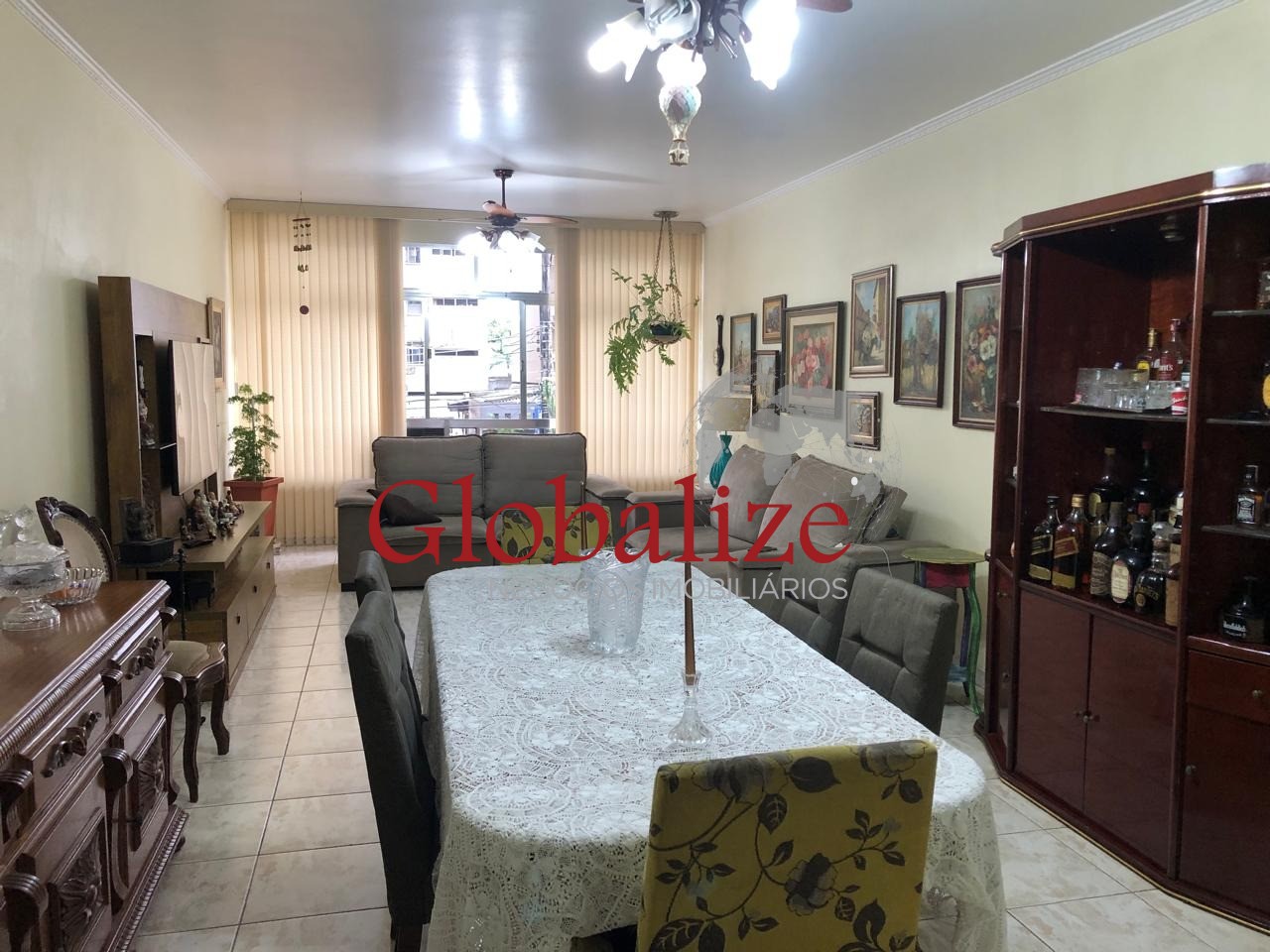 Apartamento à venda com 3 quartos, 150m² - Foto 1