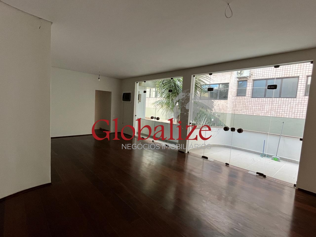 Casa, 3 quartos, 212 m² - Foto 2