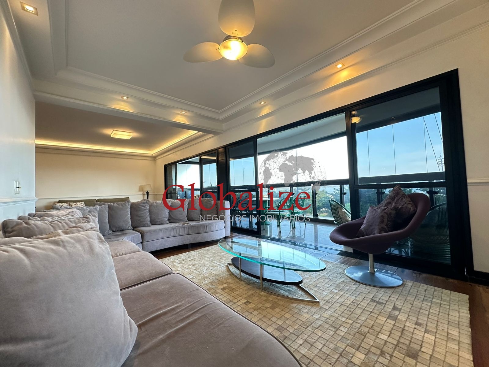 Apartamento, 3 quartos, 252 m² - Foto 2