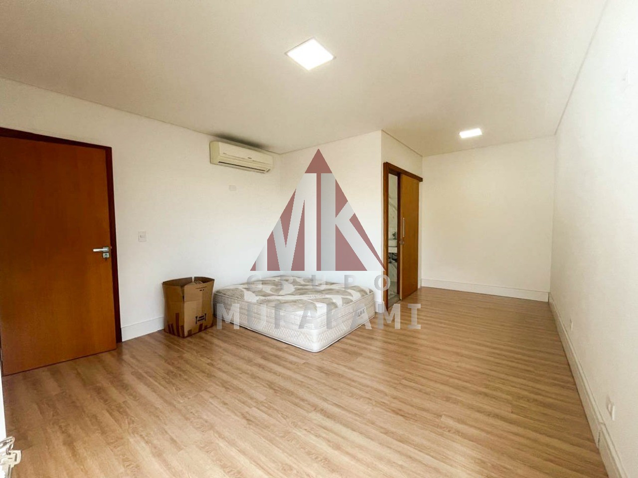 Casa de Condomínio à venda com 3 quartos, 450m² - Foto 38
