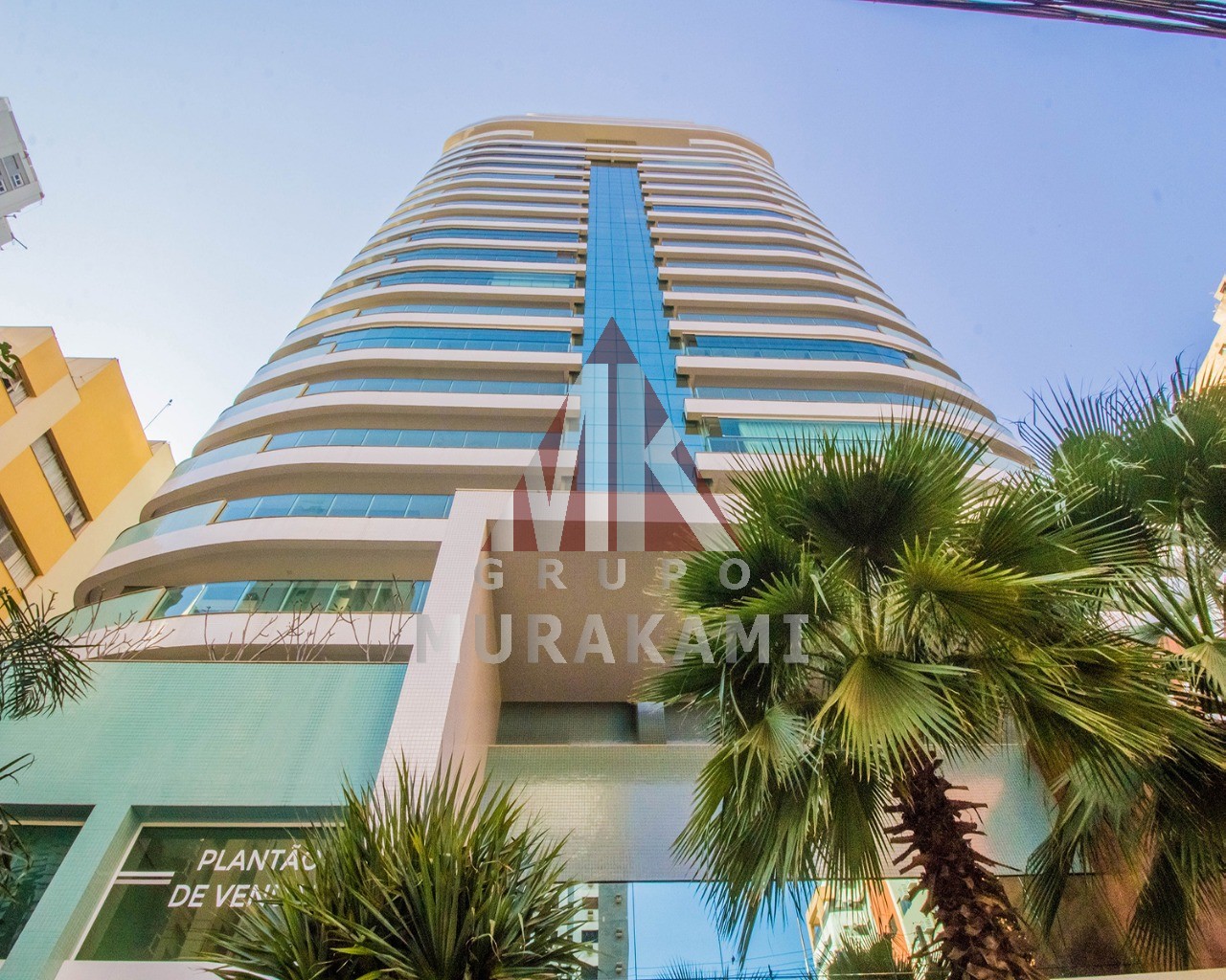 Apartamento à venda com 4 quartos, 329m² - Foto 2