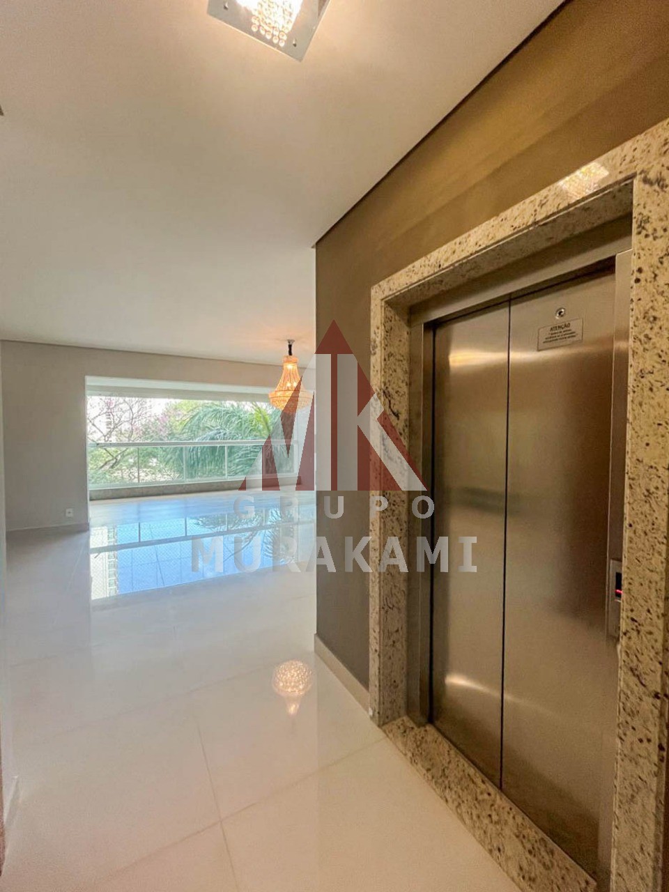 Apartamento à venda com 3 quartos, 163m² - Foto 2