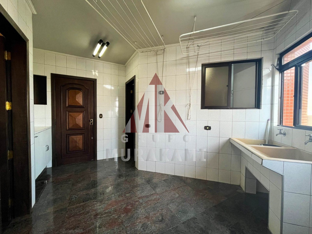 Apartamento à venda com 3 quartos, 189m² - Foto 19