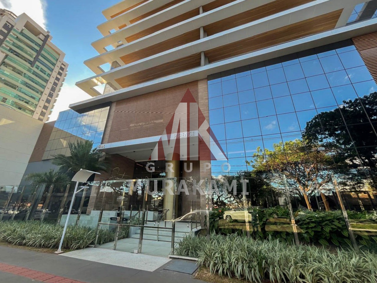 Apartamento à venda com 3 quartos, 250m² - Foto 2