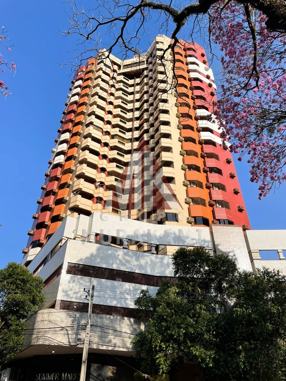 Apartamento à venda com 3 quartos, 189m² - Foto 1