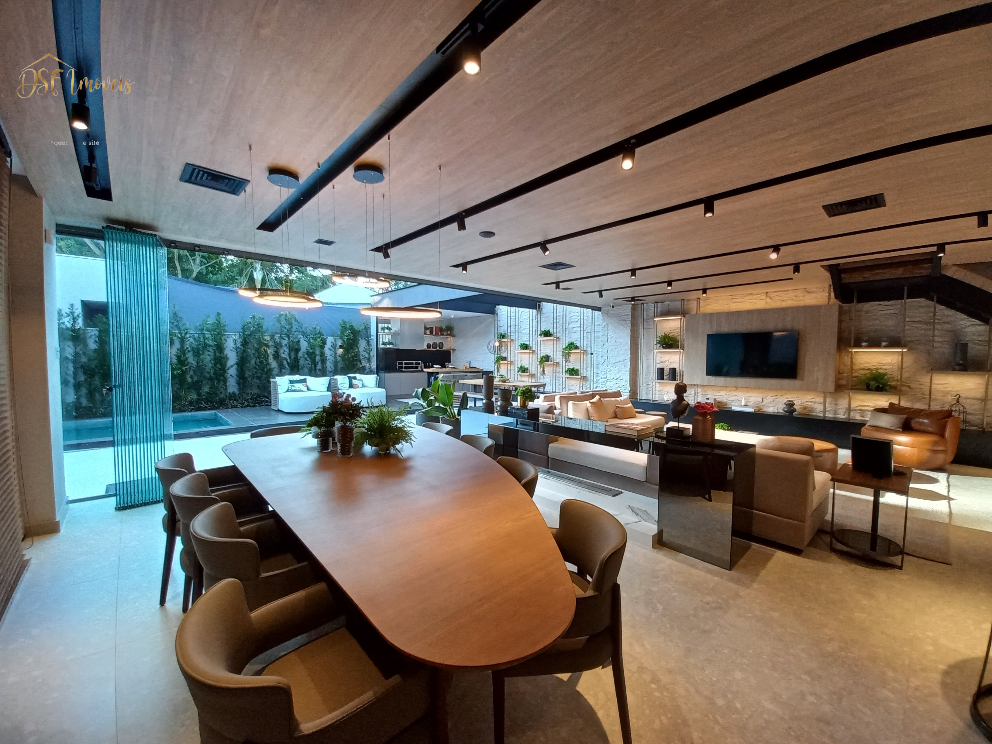 CASA RESIDENCIAL em SANTANA DE PARNAÍBA - SP, TAMBORÉ