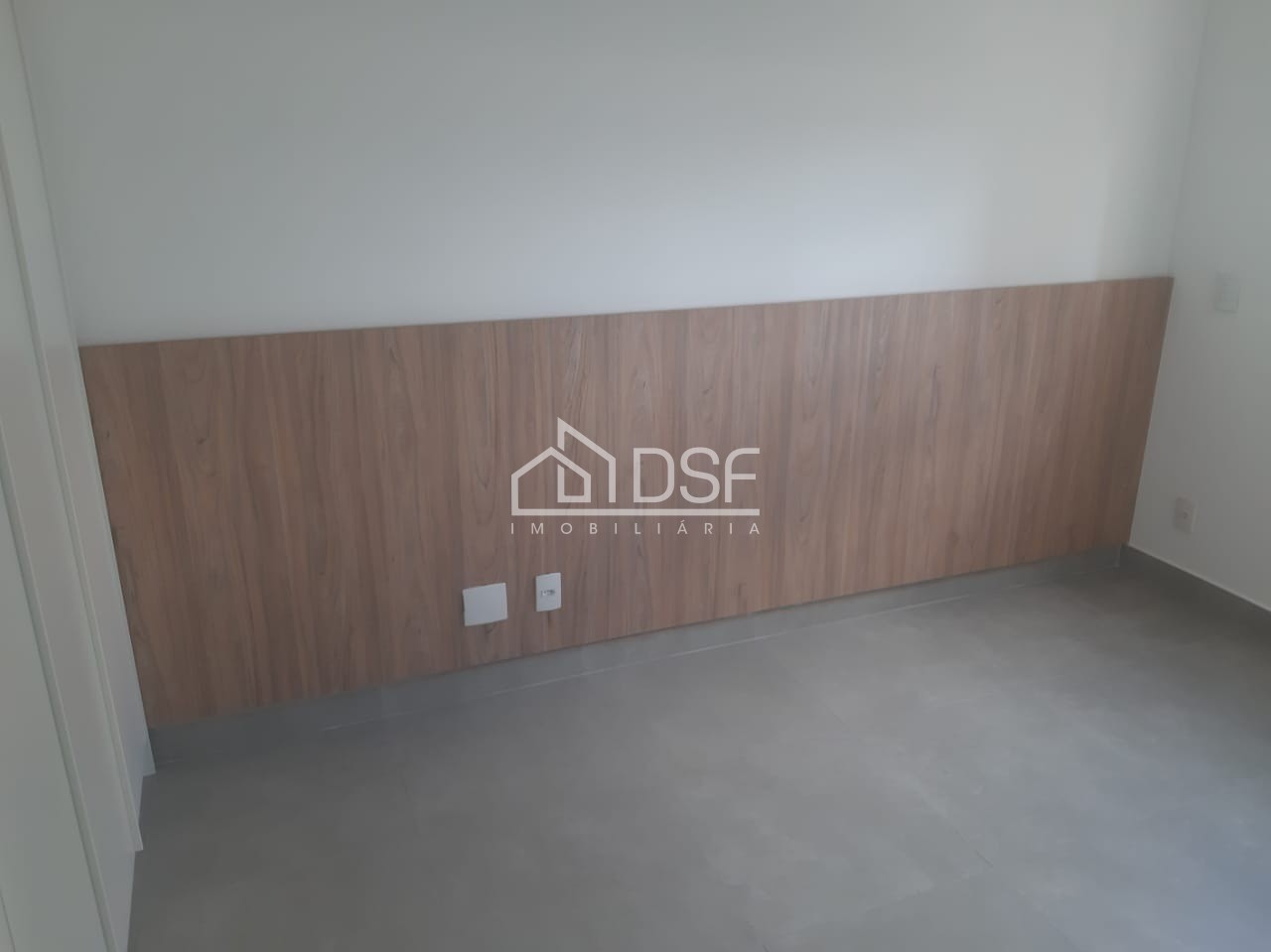 Imperdível! Apartamento à venda em Alphaville Empresarial, Barueri-SP. 2 quartos, 2 salas, 1 vaga, 52m².