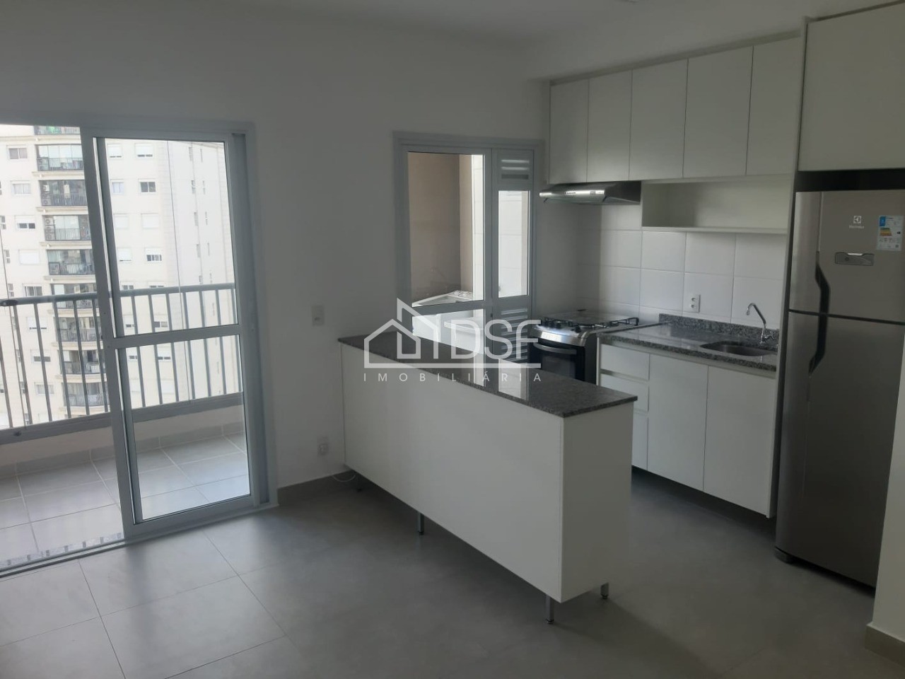 Imperdível! Apartamento à venda em Alphaville Empresarial, Barueri-SP. 2 quartos, 2 salas, 1 vaga, 52m².