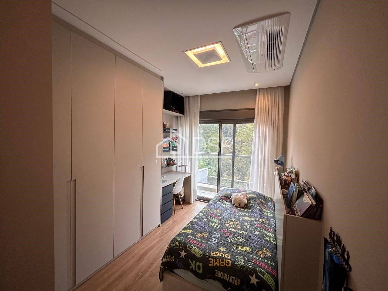 Casa residencial em santana de parnaíba - sp, tamboré