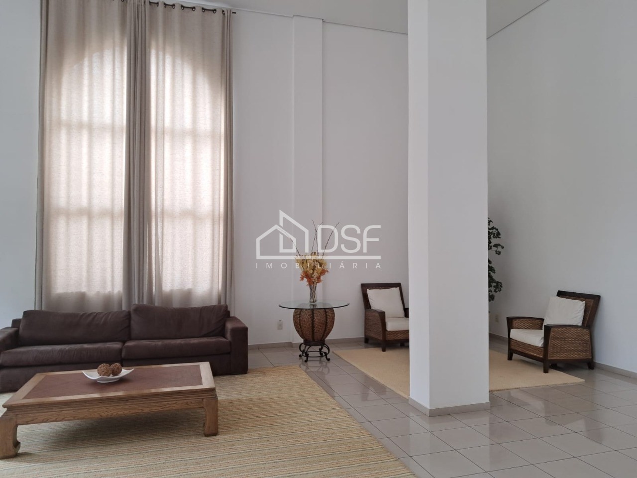 Apto à venda Moema/Pássaros : 3 quartos, suíte, 2 salas, 4 banheiros, 2 vagas de garagem, 95m².