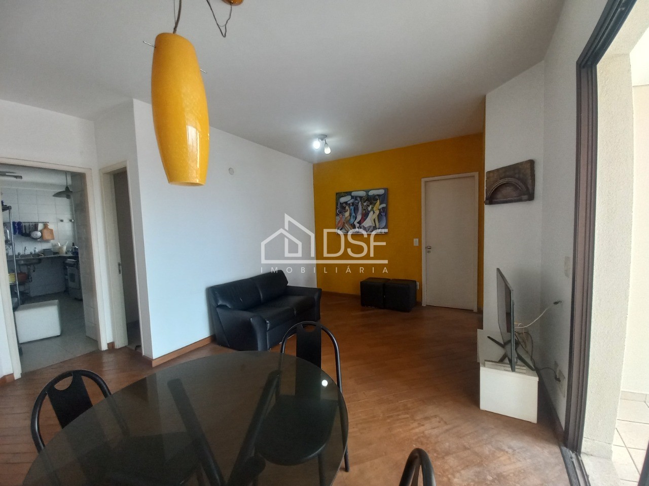 Apto à venda Moema/Pássaros : 3 quartos, suíte, 2 salas, 4 banheiros, 2 vagas de garagem, 95m².