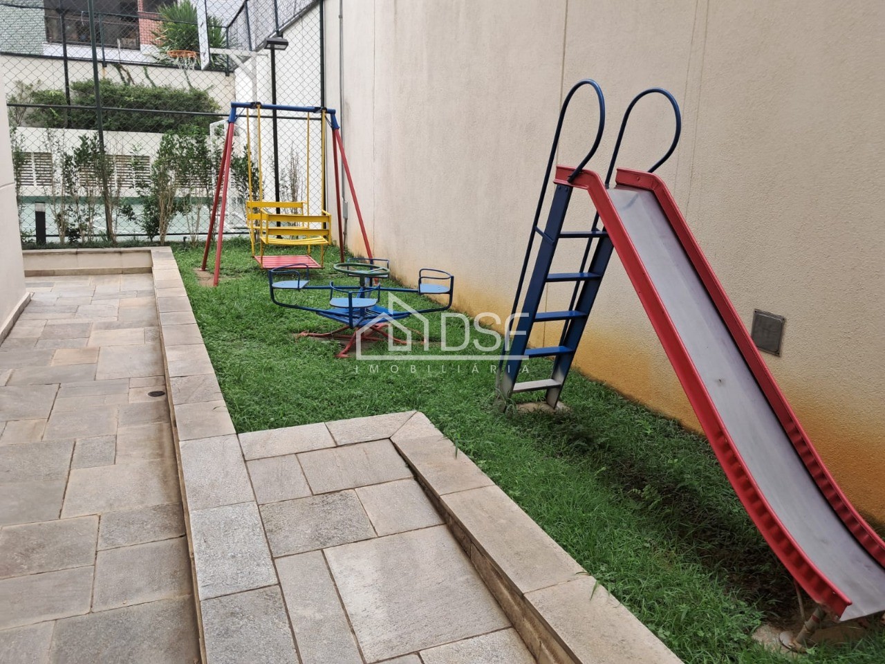 Apto à venda Moema/Pássaros : 3 quartos, suíte, 2 salas, 4 banheiros, 2 vagas de garagem, 95m².