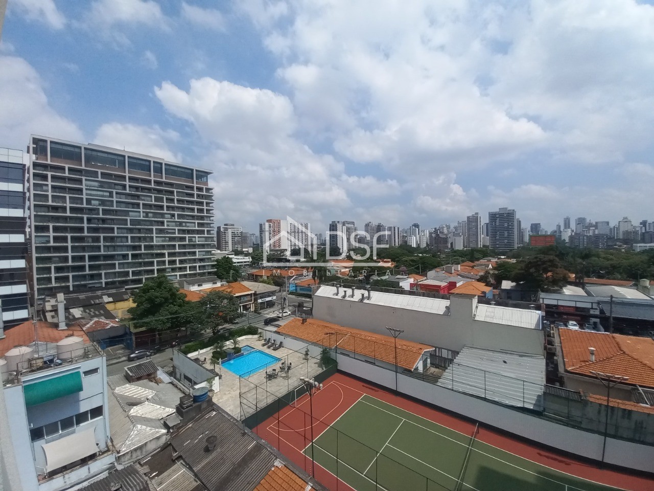 Apto à venda Moema/Pássaros : 3 quartos, suíte, 2 salas, 4 banheiros, 2 vagas de garagem, 95m².