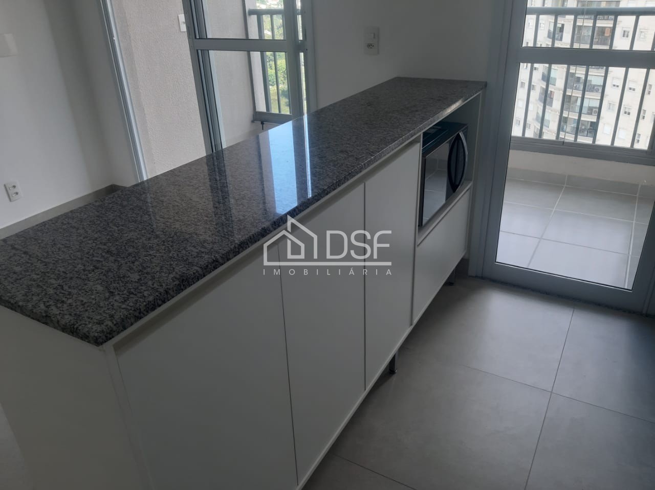 Imperdível! Apartamento à venda em Alphaville Empresarial, Barueri-SP. 2 quartos, 2 salas, 1 vaga, 52m².