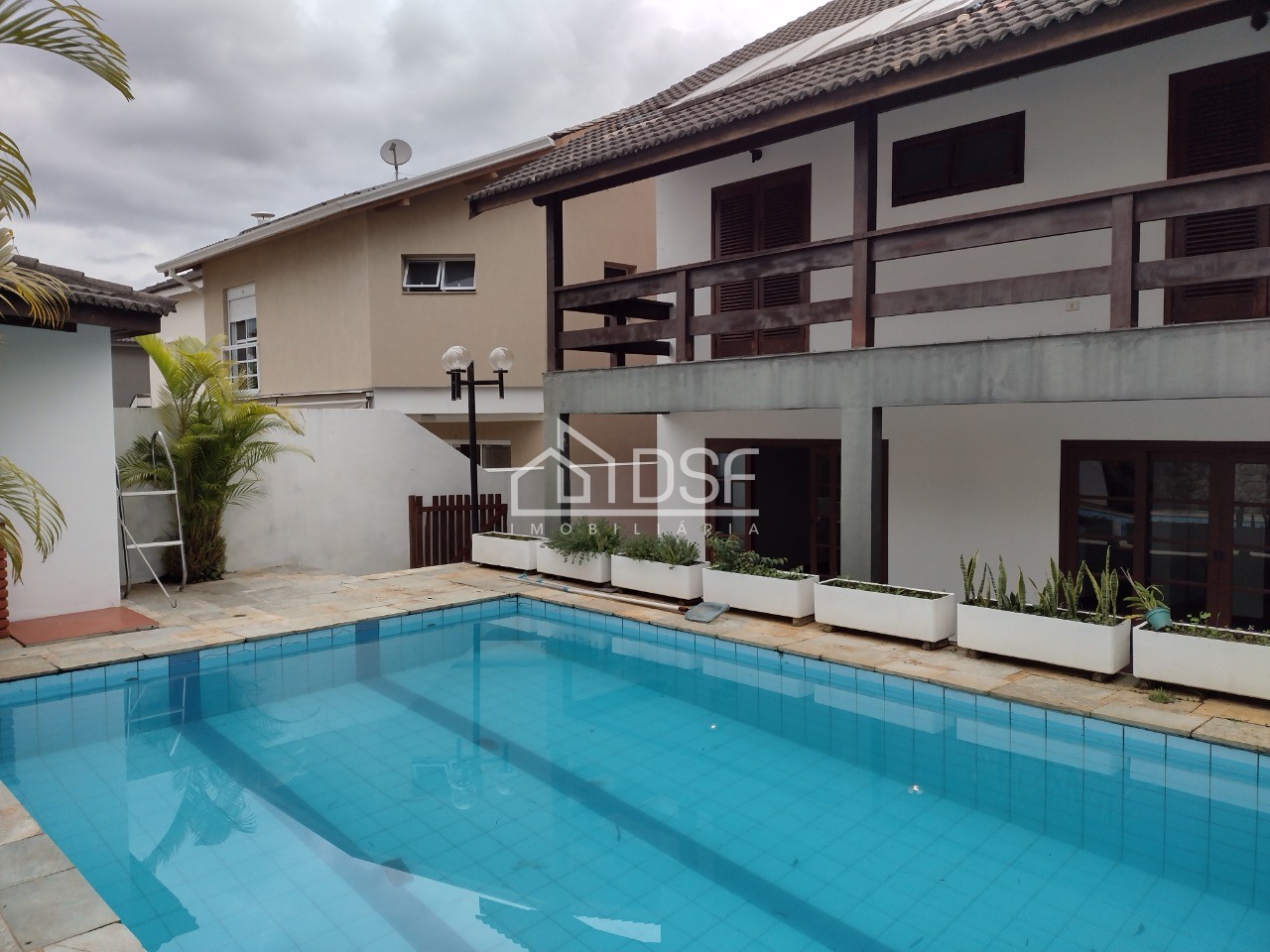 Casa residencial em santana de parnaíba - sp, alphaville