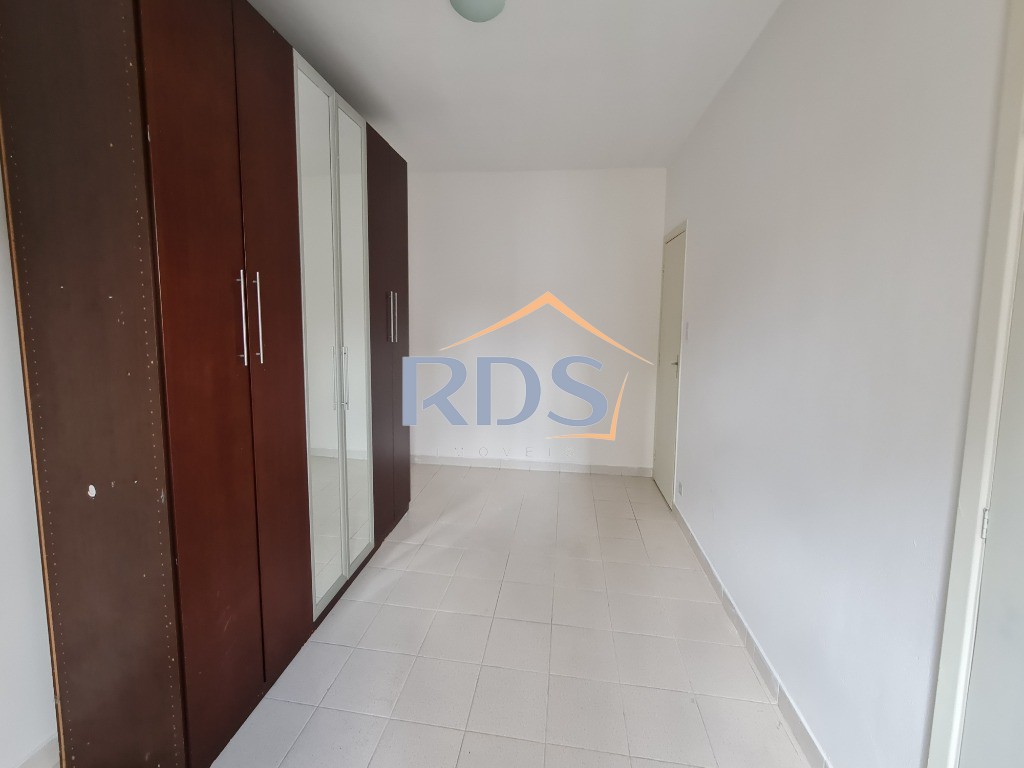 Casa à venda com 3 quartos, 181m² - Foto 8