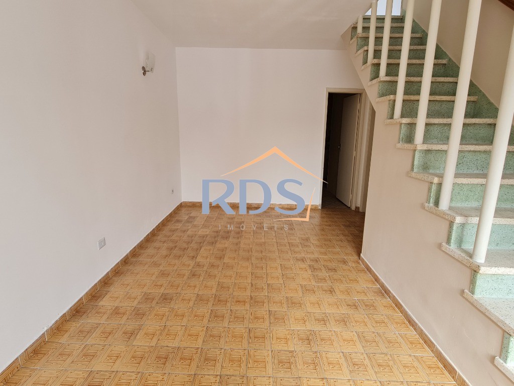 Casa à venda com 3 quartos, 181m² - Foto 1