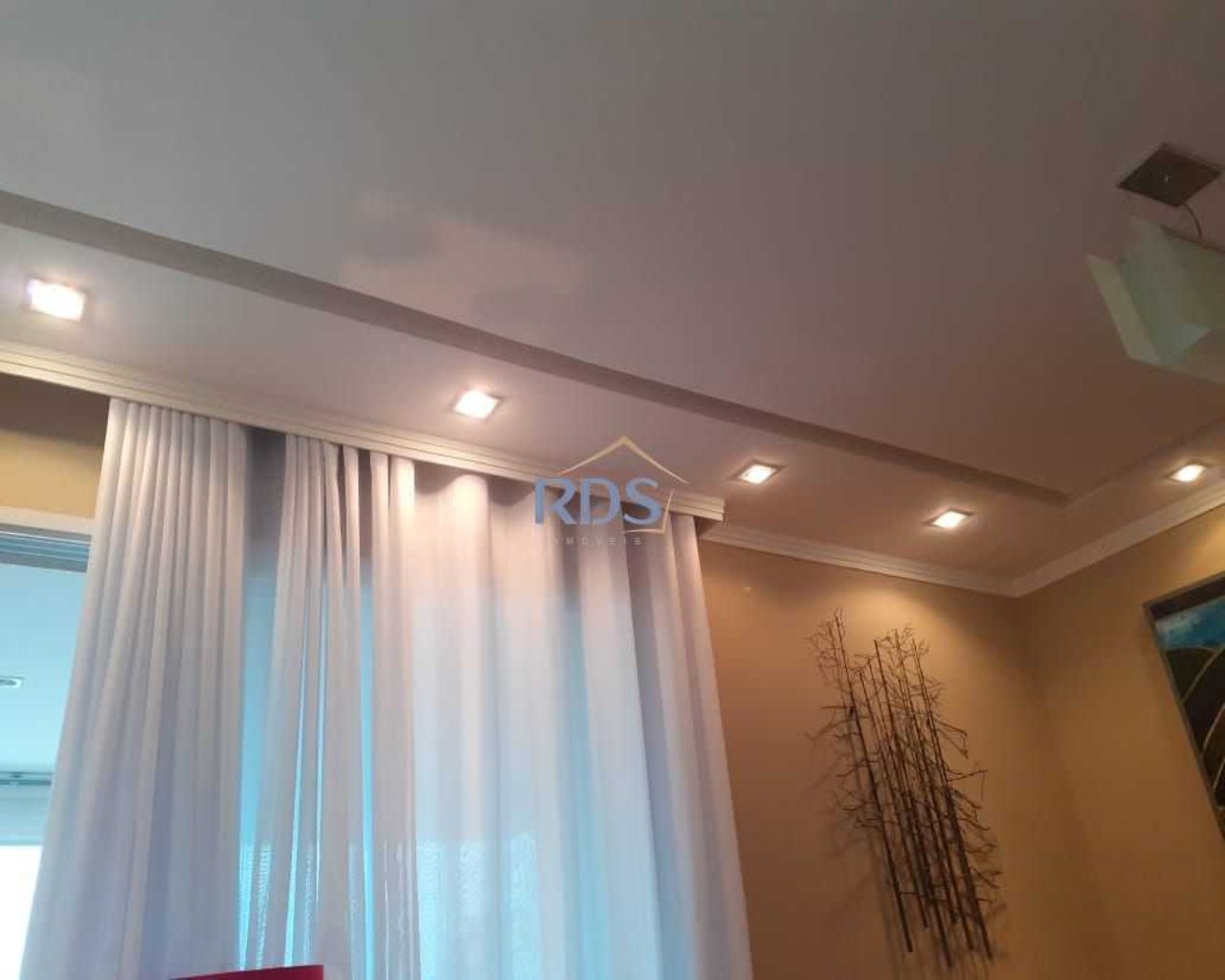 Apartamento à venda com 3 quartos, 134m² - Foto 2