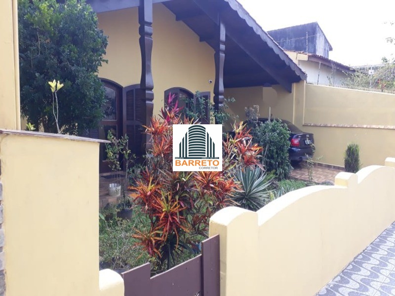 Casa à venda no bairro suarão em itanhaém litoral de sp