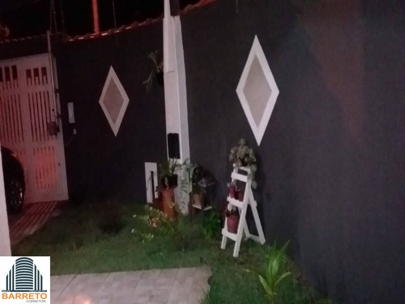 Casa à venda no jardim grandesp em itanhaém litoral de sp