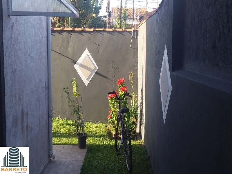 Casa à venda no jardim grandesp em itanhaém litoral de sp