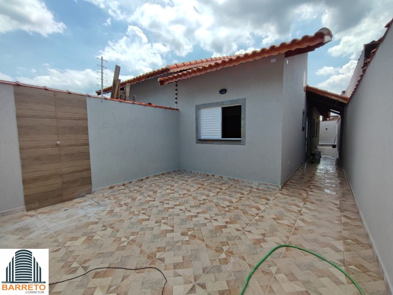 Casa à venda no bairro suarão em itanhaém litoral de sp