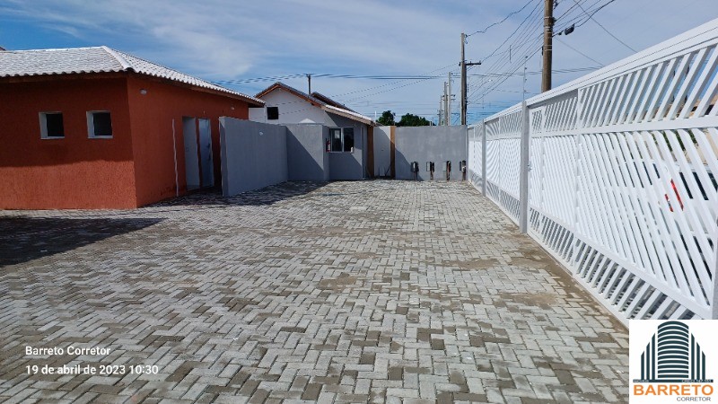 Casa nova com piscina à venda em itanhaém litoral de sp