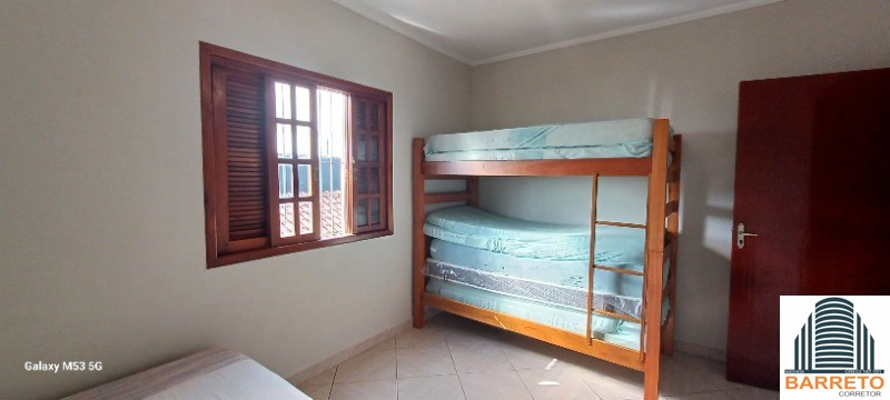 Casa grande com 4 dormitórios para locação mensal no jd. Mos