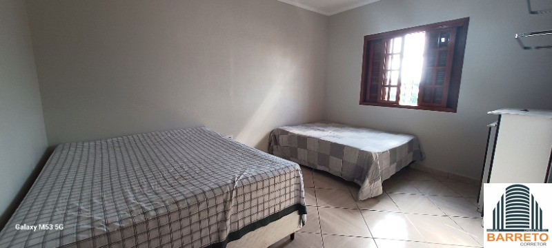 Casa grande com 4 dormitórios para locação mensal no jd. Mos