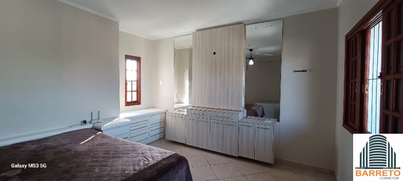 Casa grande com 4 dormitórios para locação mensal no jd. Mos