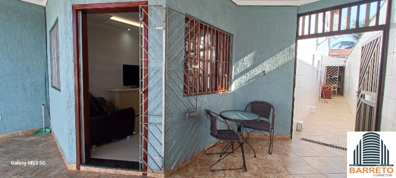 Casa grande com 4 dormitórios para locação mensal no jd. Mos