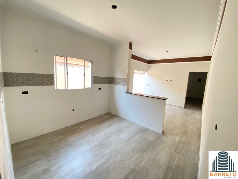 Casa nova com piscina à venda no bairro plataforma em mongag
