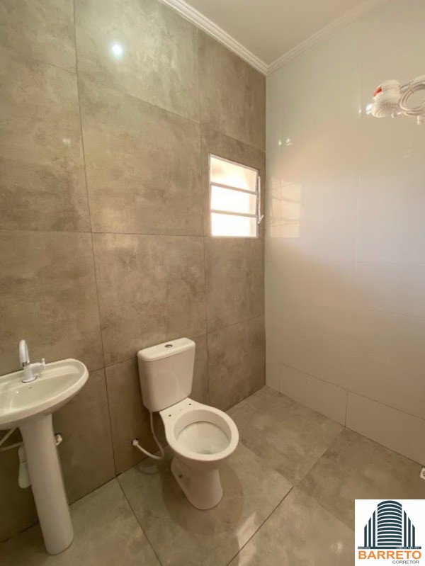Casa nova com piscina à venda no bairro n.sra. De fátima em 