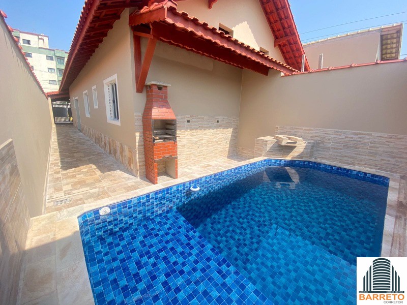 Casa nova com piscina à venda no bairro plataforma em mongag