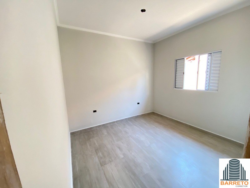 Casa nova com piscina à venda no bairro plataforma em mongag