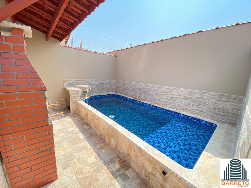 Casa nova com piscina à venda no bairro plataforma em mongag