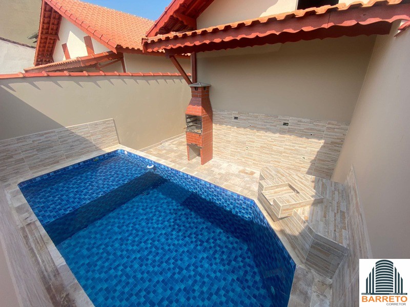 Casa nova com piscina à venda no bairro plataforma em mongag