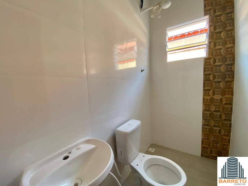 Casa nova com piscina à venda no bairro plataforma em mongag