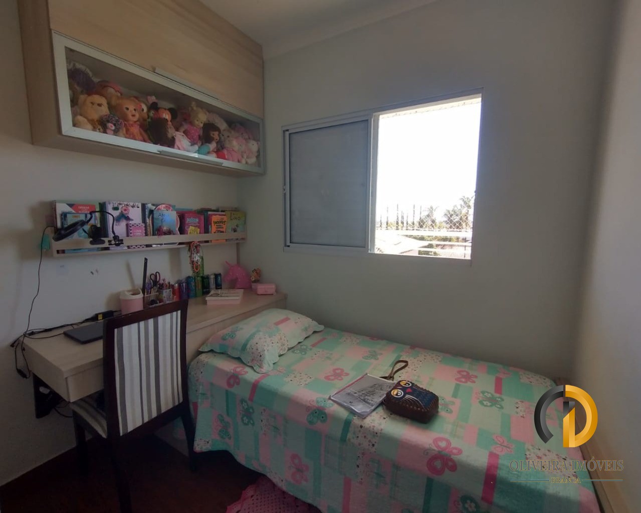 Lindo apartamento e bem localizado á venda.