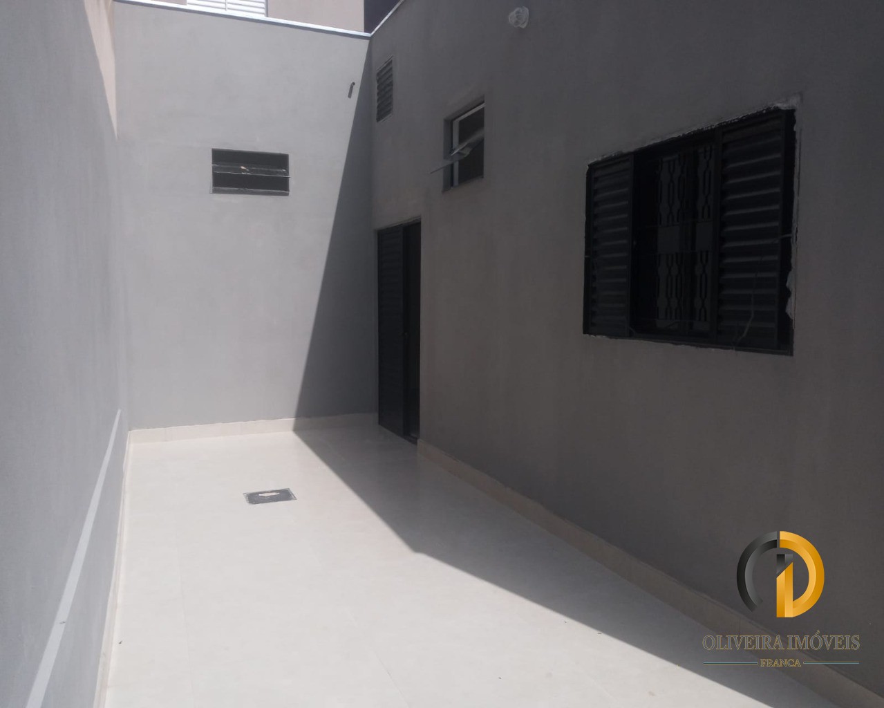 Casa terreno inteiro