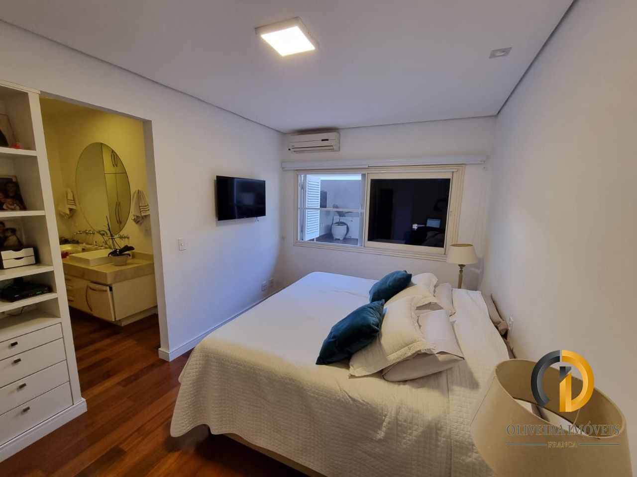 Casa Residencial em Franca - SP, Jardim Vieira