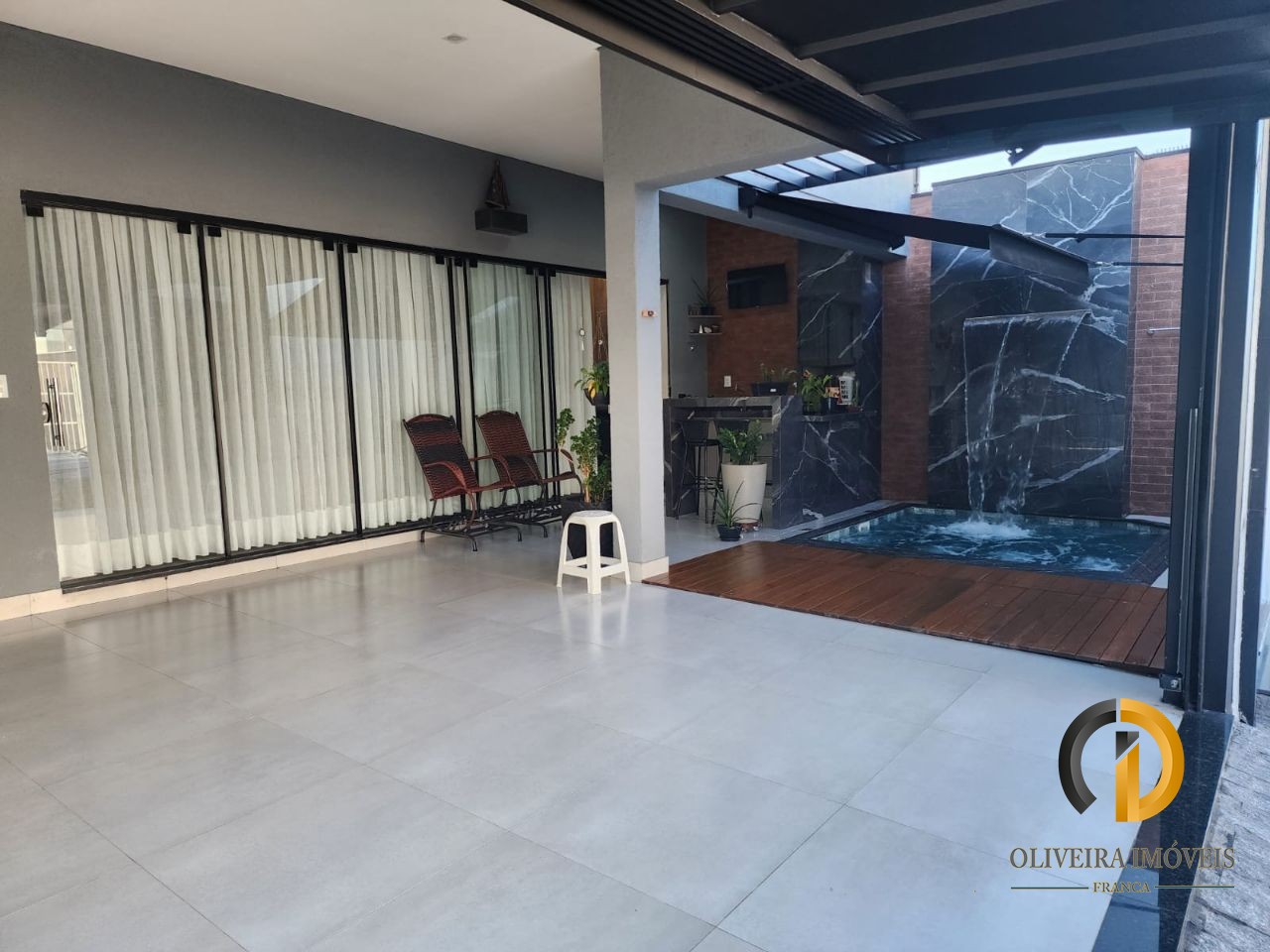 Linda casa á venda Esplanada Primo Meneghetti II- Franca sp