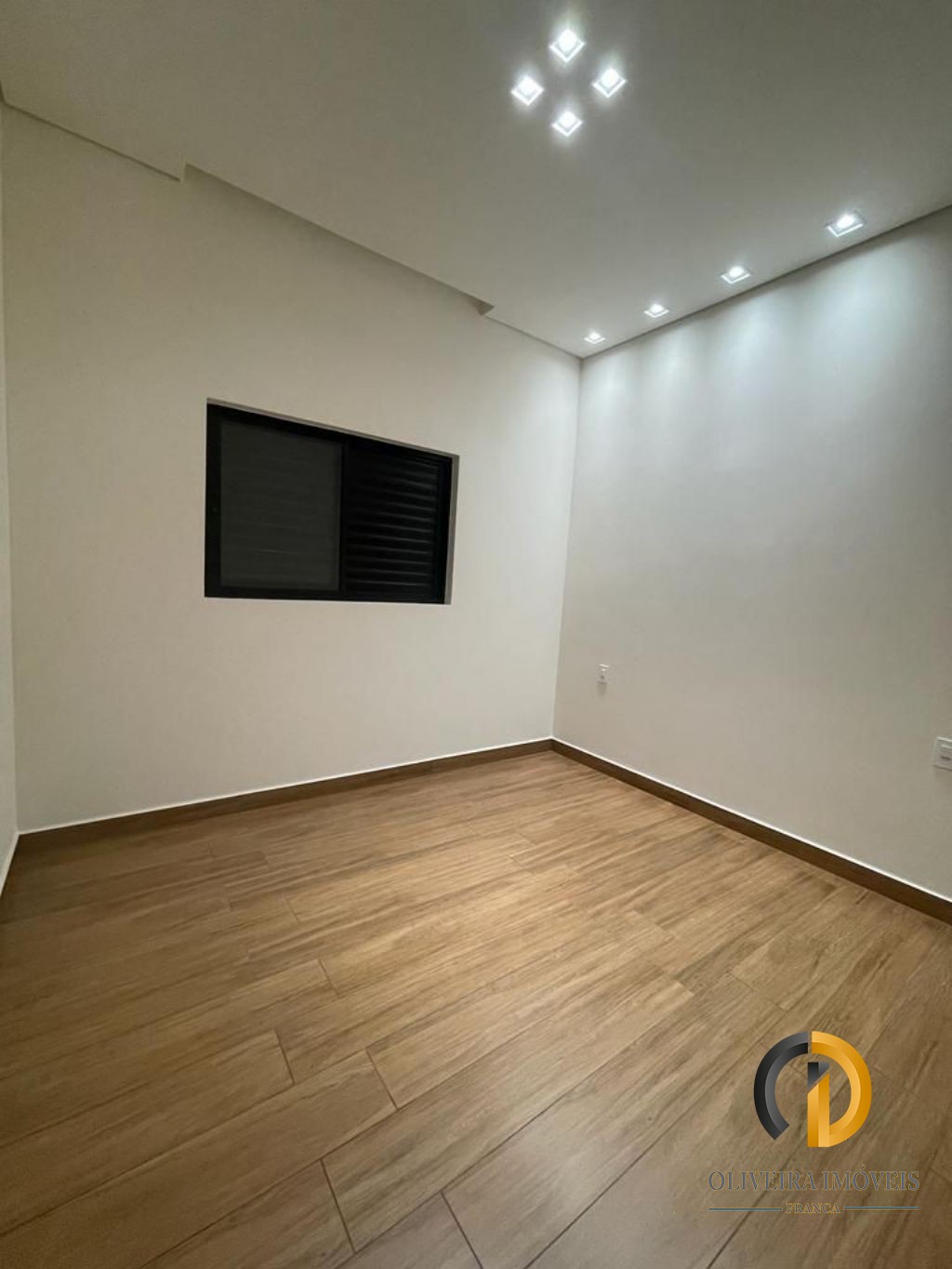 Casa Residencial em Franca - Sp, Esplanada Primo Meneghetti II