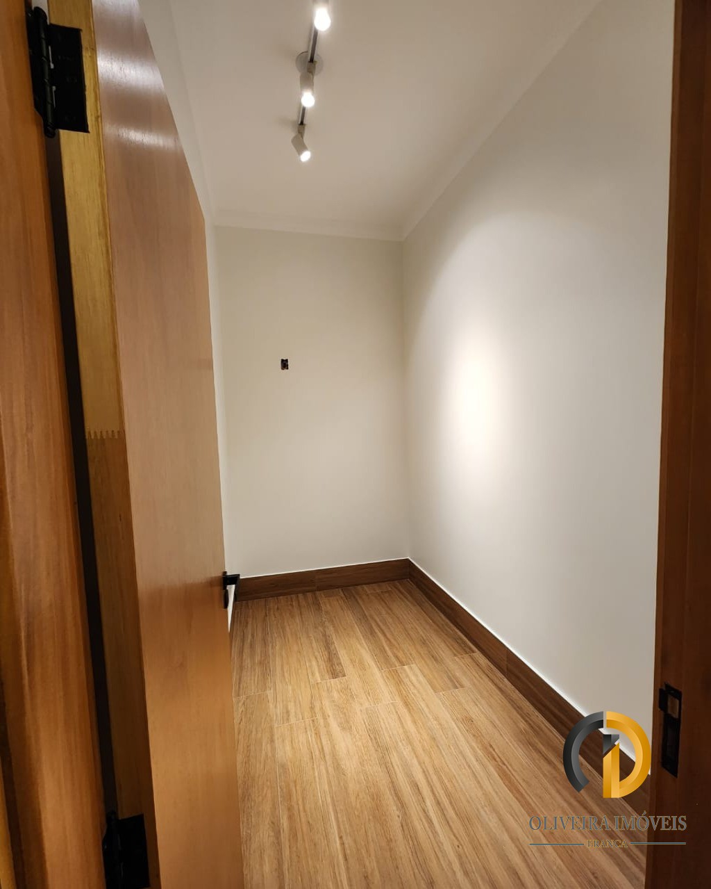 Linda casa com projeto diferenciado a venda Jardim Piratininga- Franca Sp