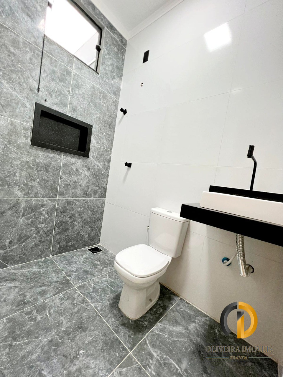 Encantadora casa com espaço amplo e moderno