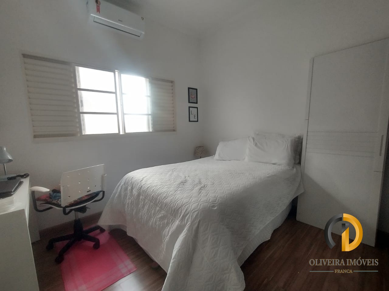 Linda residencia á venda!!