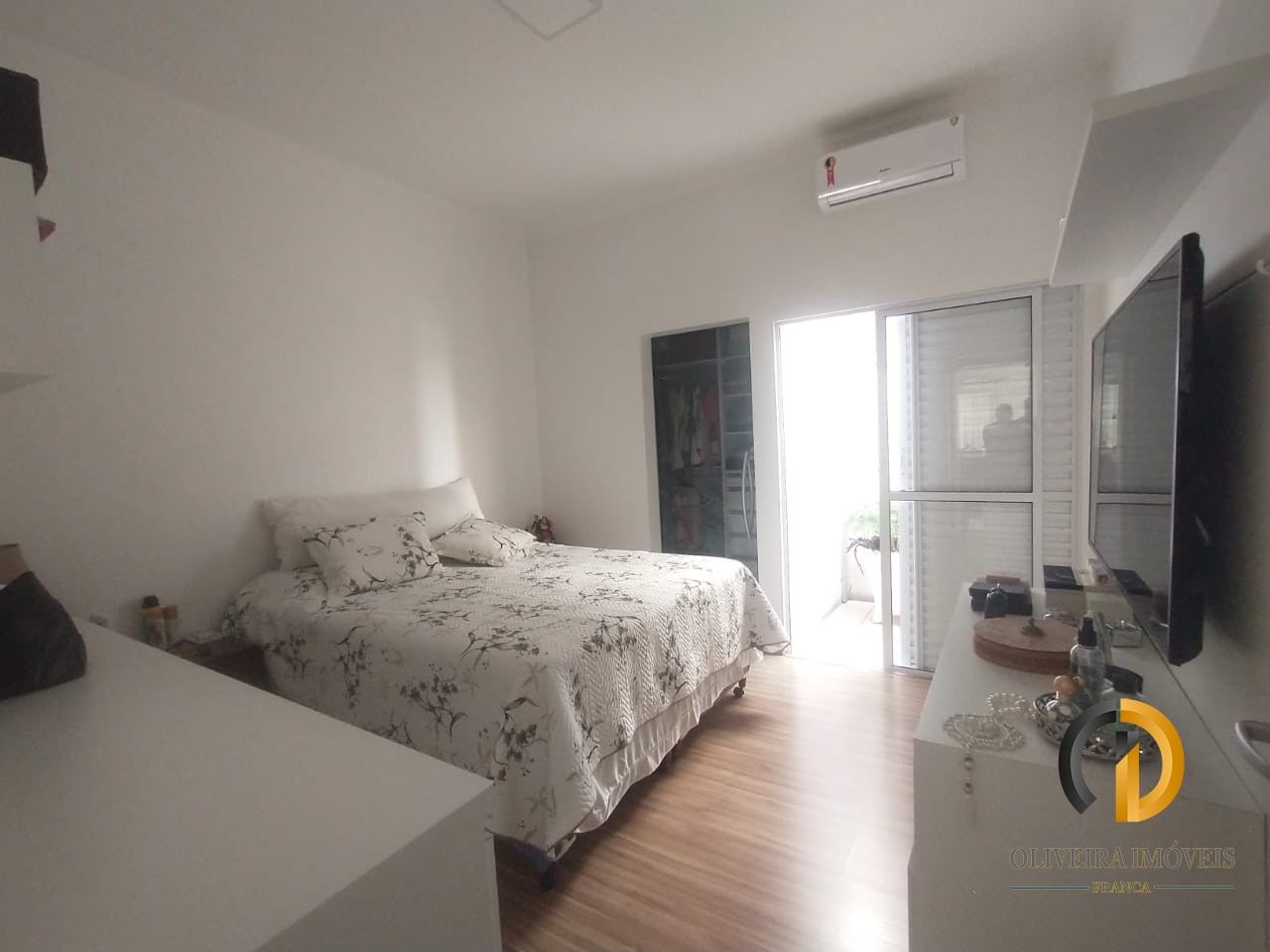 Linda residencia á venda!!