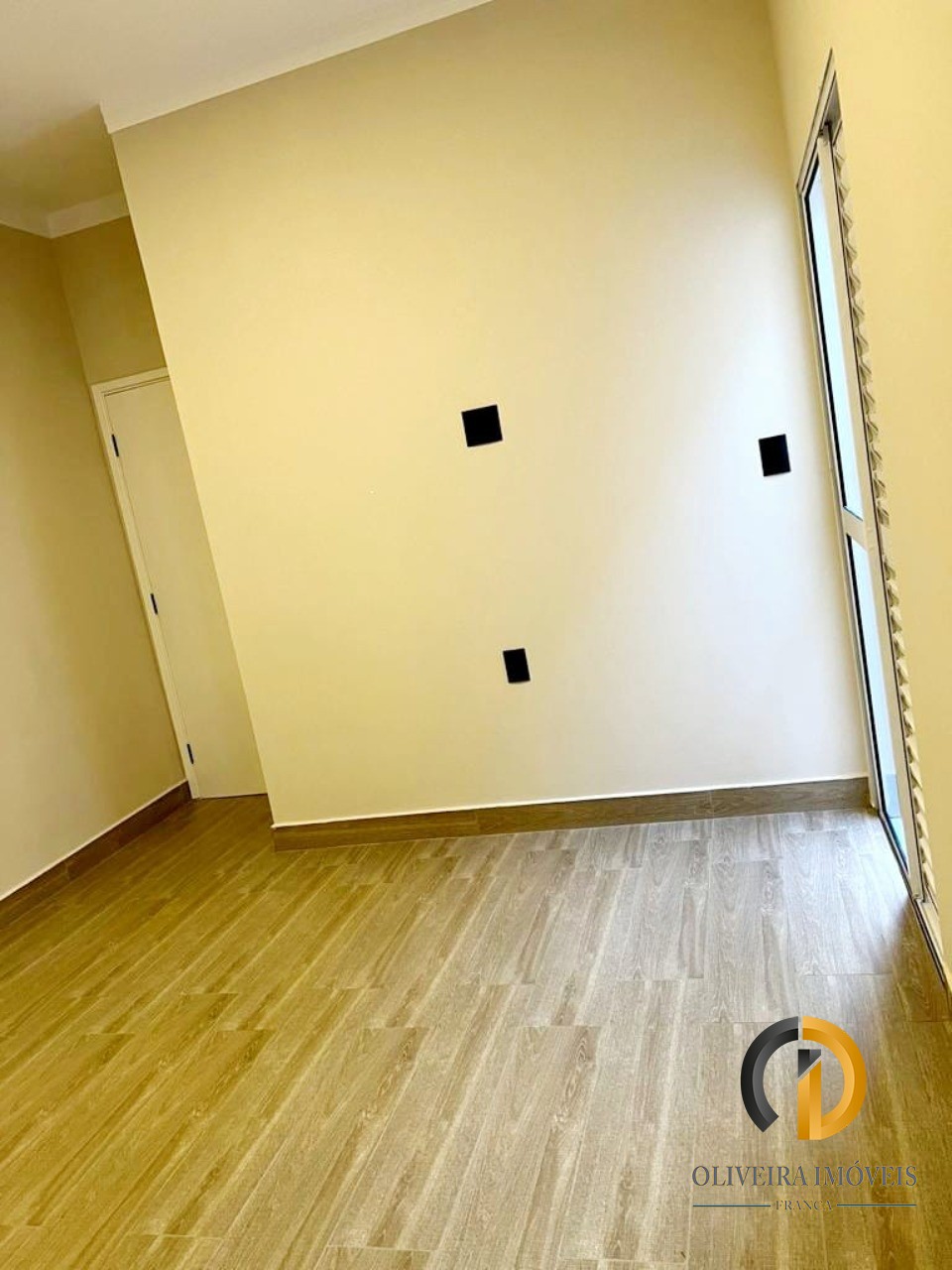 Encantadora casa com espaço amplo e moderno